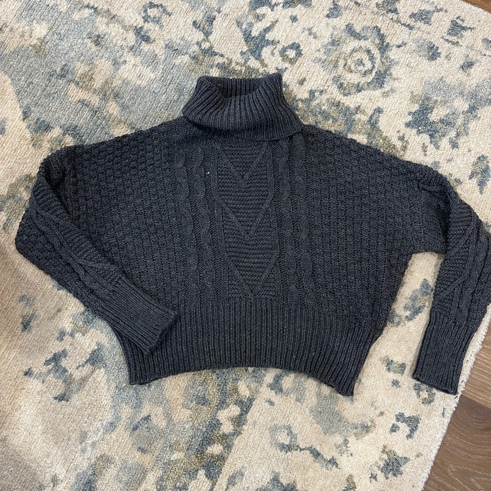 NWT Grey Cropped Turtle Neck